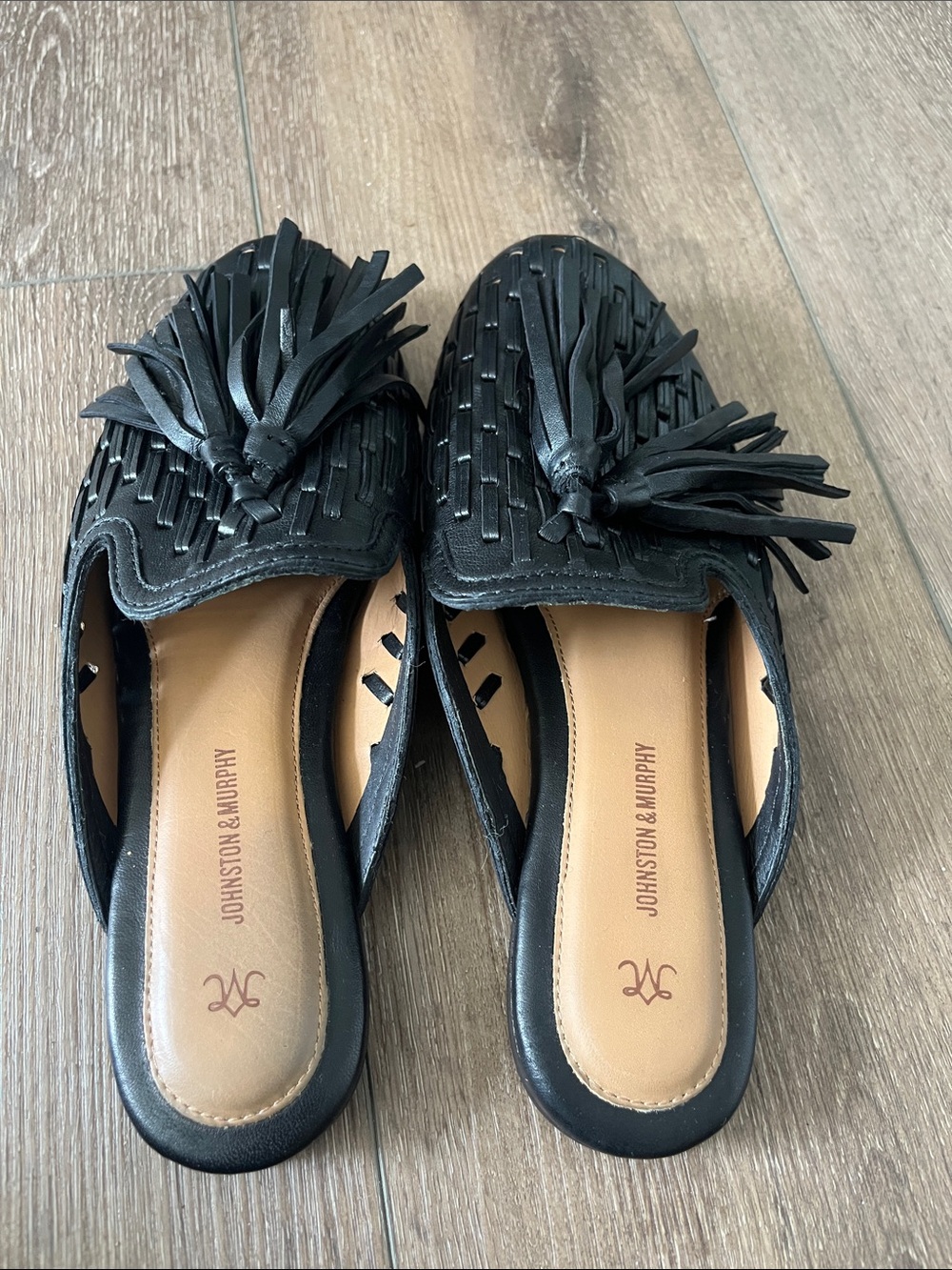 Like New! Johnston & Murphy Black Leather Tassel Mules